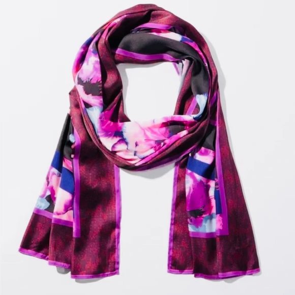 WHITE HOUSE BLACK MARKET Women's "Volia" Oblong Scarf or Wrap NWT - Picture 5 of 6